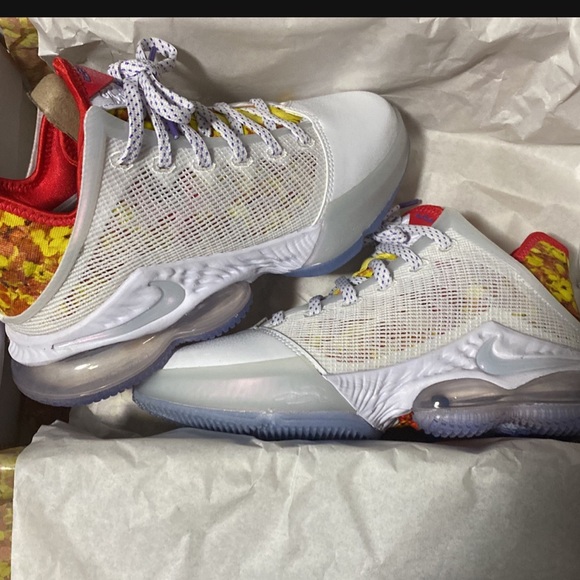 Lebron XIX low / Nike - Picture 2 of 4